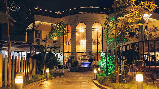 Bosphorus restaurant and cafe 4